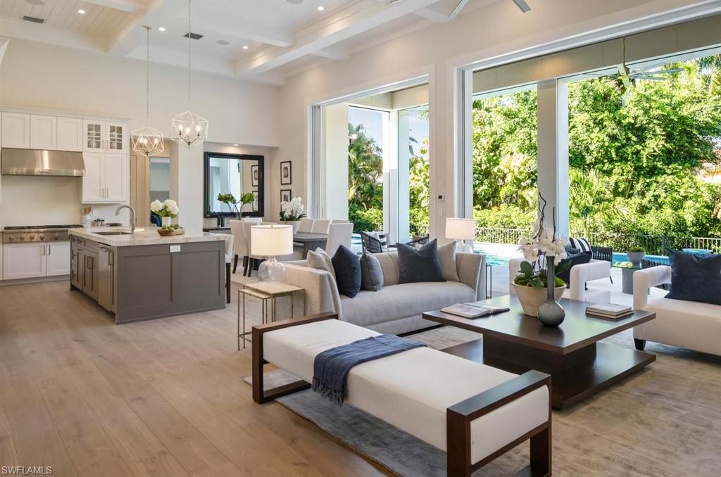 MOORINGS - Residential