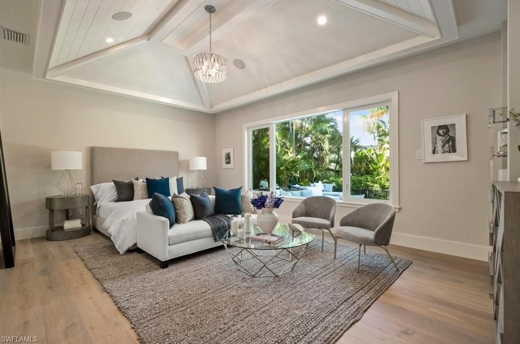 MOORINGS - Residential