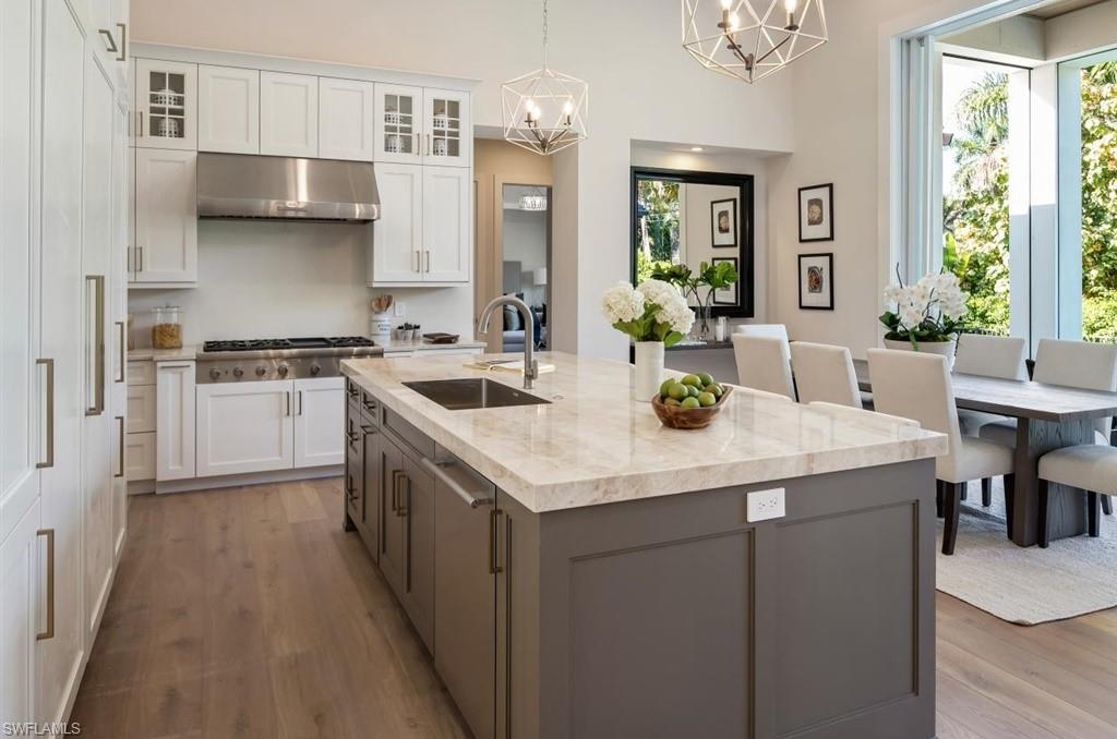 MOORINGS - Residential