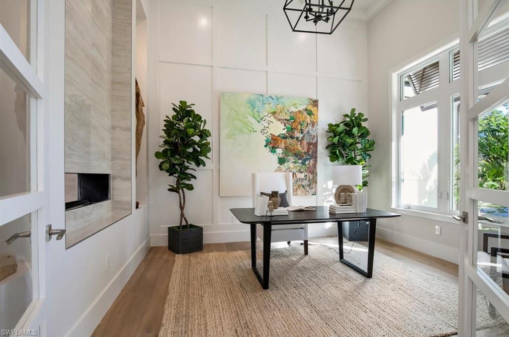 MOORINGS - Residential