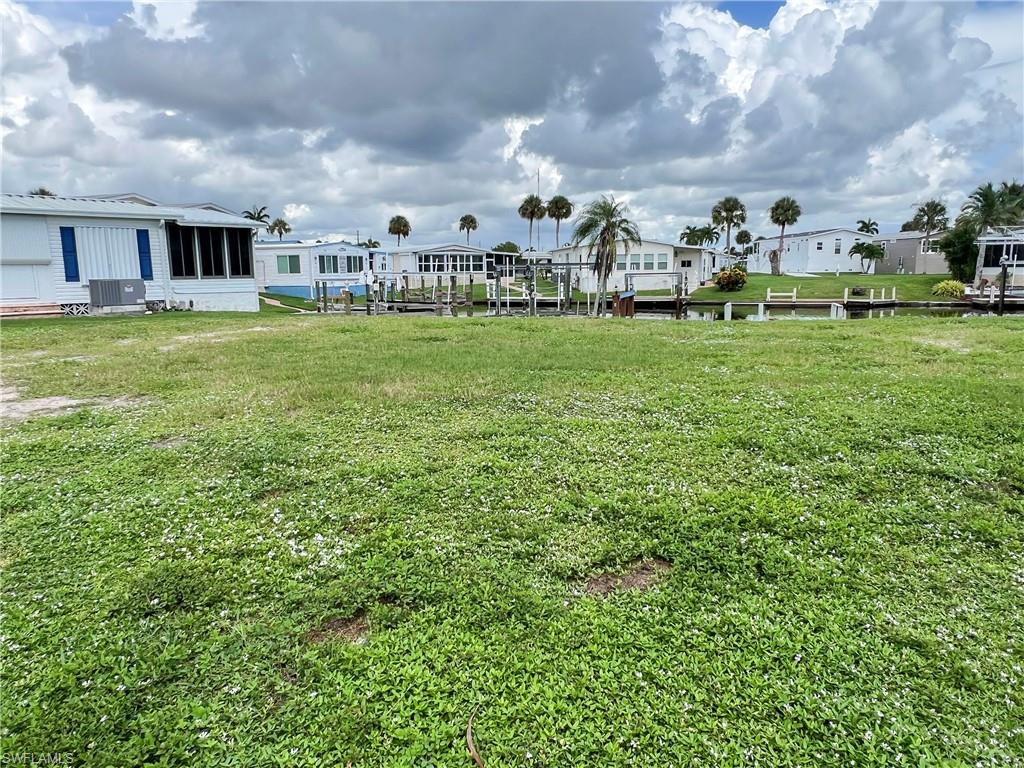 BAYSIDE ESTATES - Land