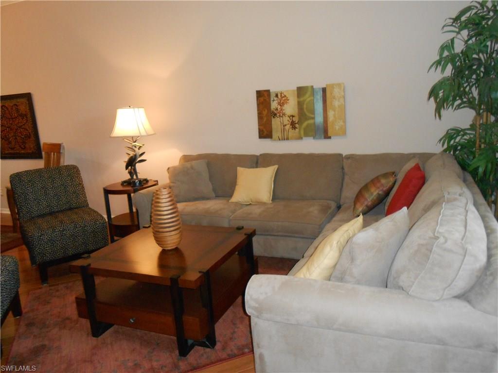 VILLAS AT OLDE HICKORY - Residential