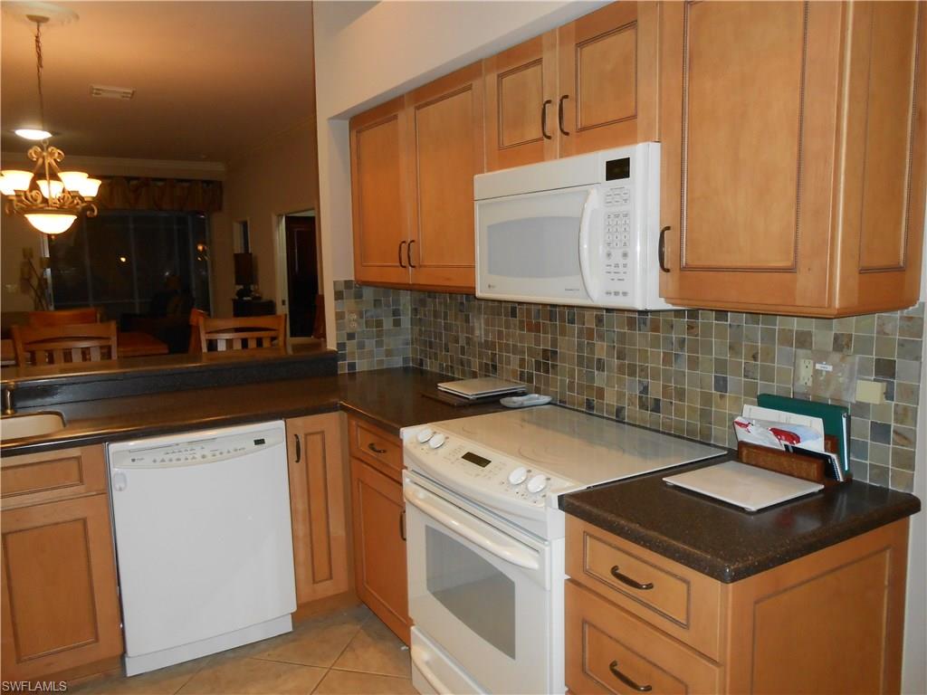 VILLAS AT OLDE HICKORY - Residential