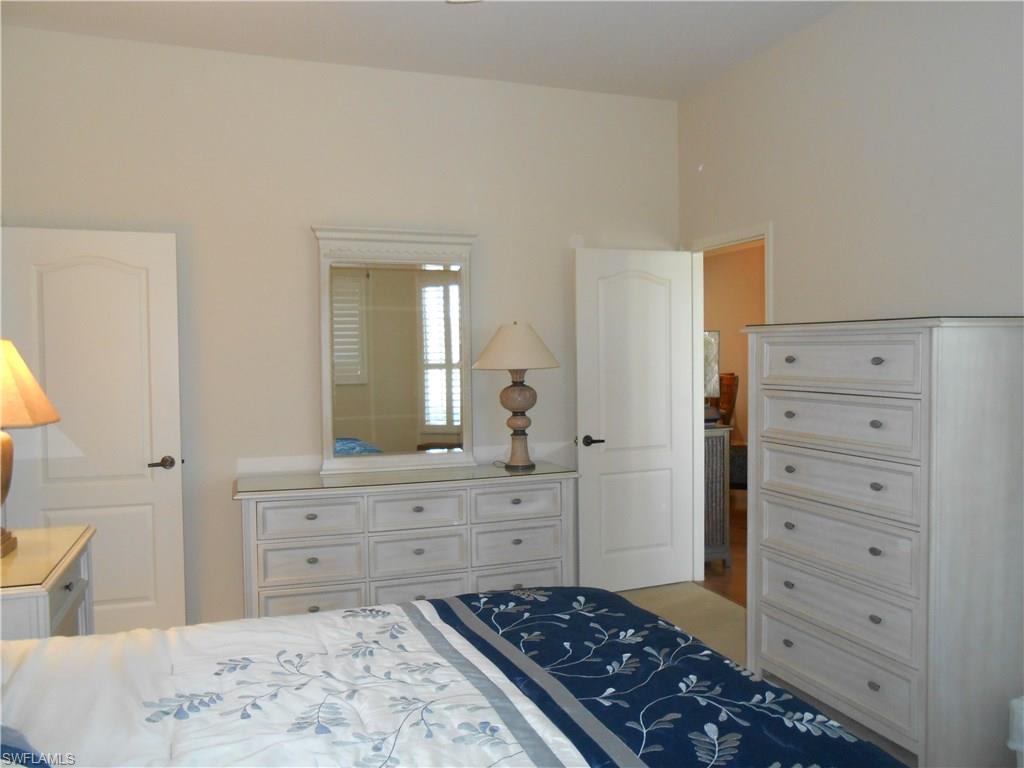 VILLAS AT OLDE HICKORY - Residential