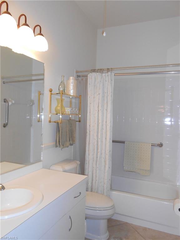 VILLAS AT OLDE HICKORY - Residential