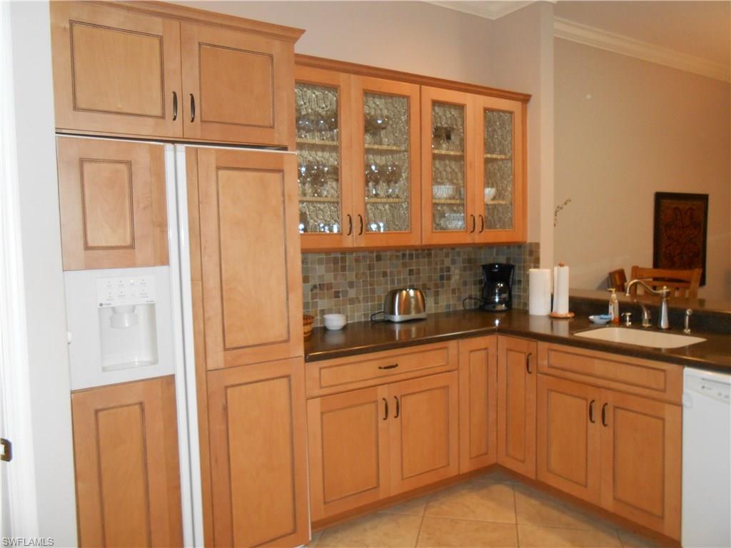 VILLAS AT OLDE HICKORY - Residential