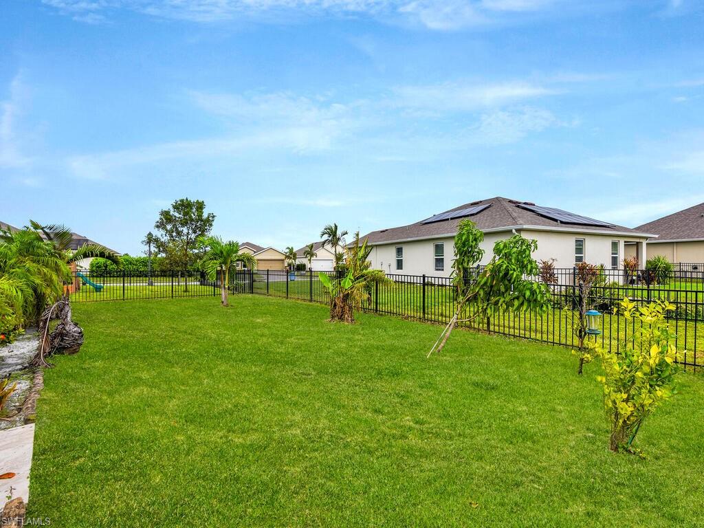 2739 Merida LN
