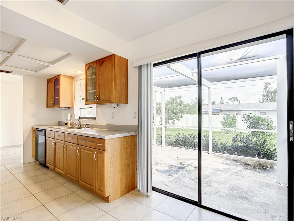 SAN CARLOS PARK - Residential