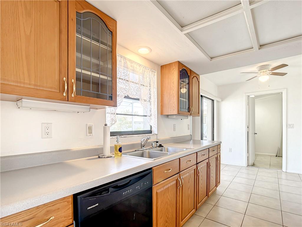 SAN CARLOS PARK - Residential