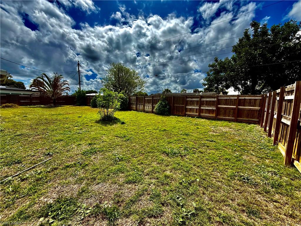 WILLOW LAKE SOUTH - Residential