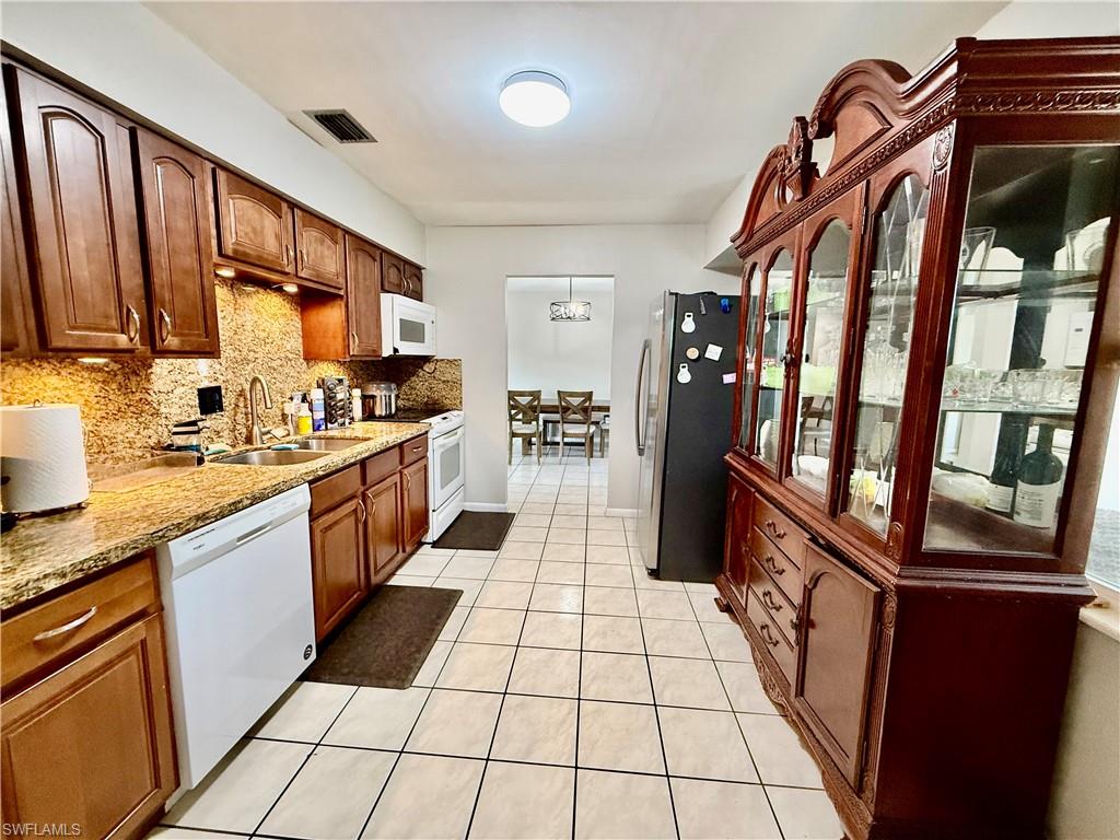 WILLOW LAKE SOUTH - Residential