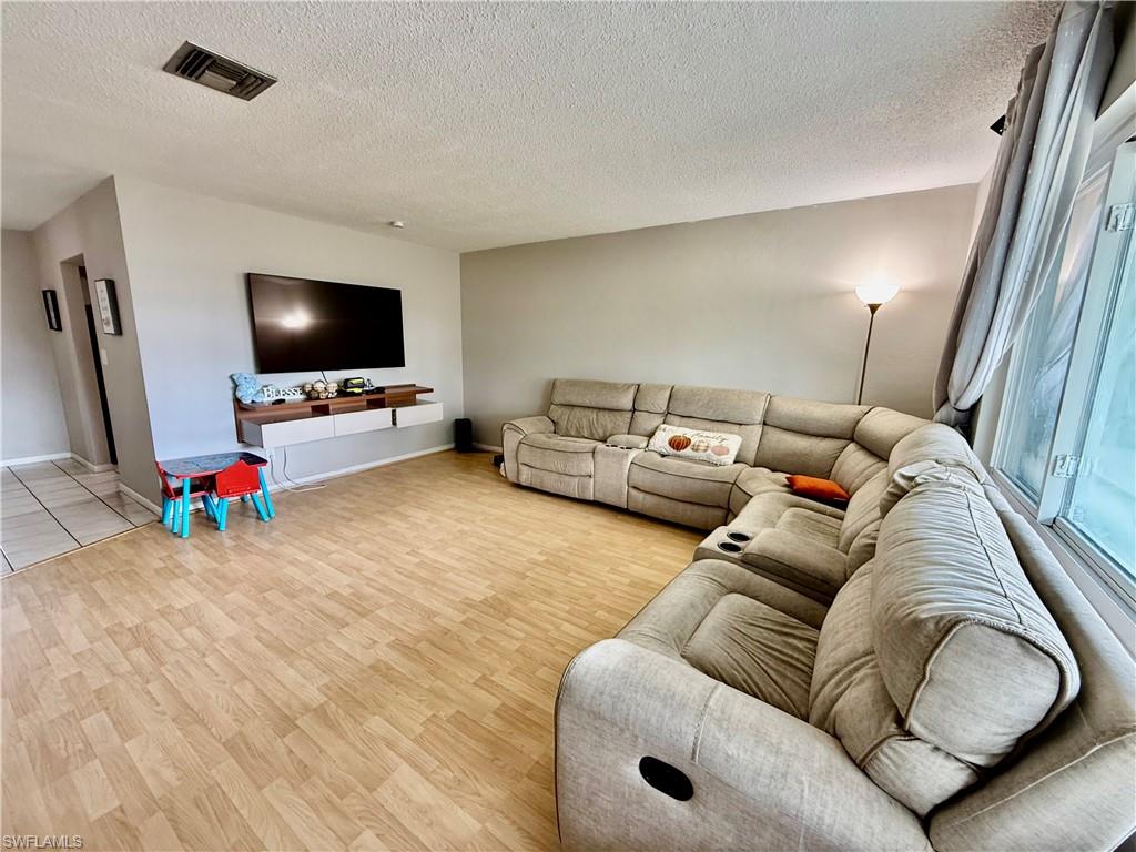 WILLOW LAKE SOUTH - Residential