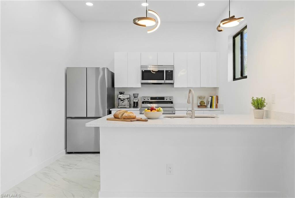 CAPE CORAL - Residential Lease