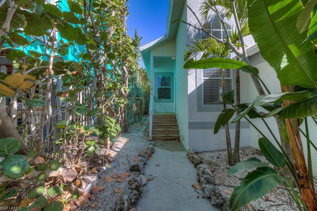 ISLAND PARK WOODS - Residential