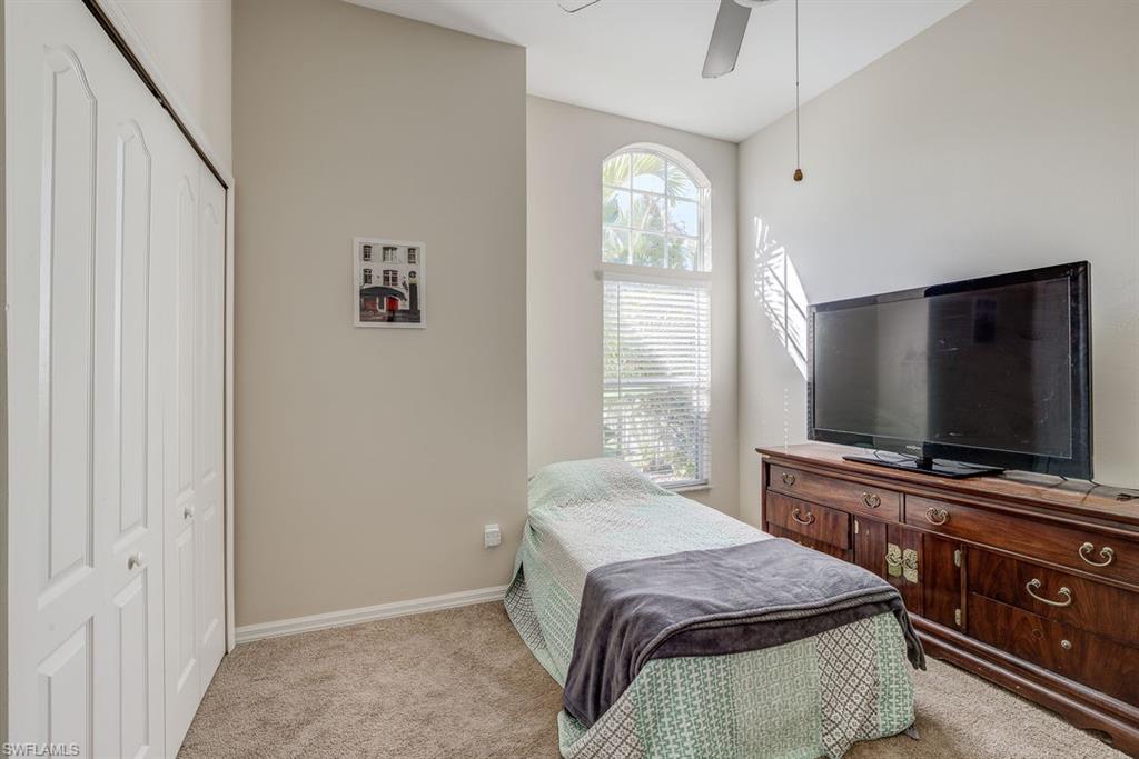 ISLAND PARK WOODS - Residential