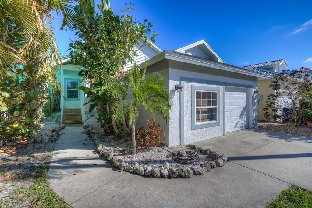 ISLAND PARK WOODS - Residential