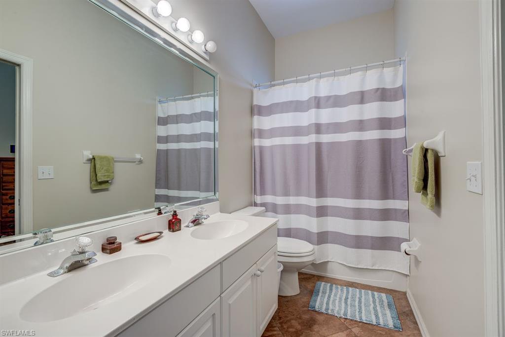 ISLAND PARK WOODS - Residential