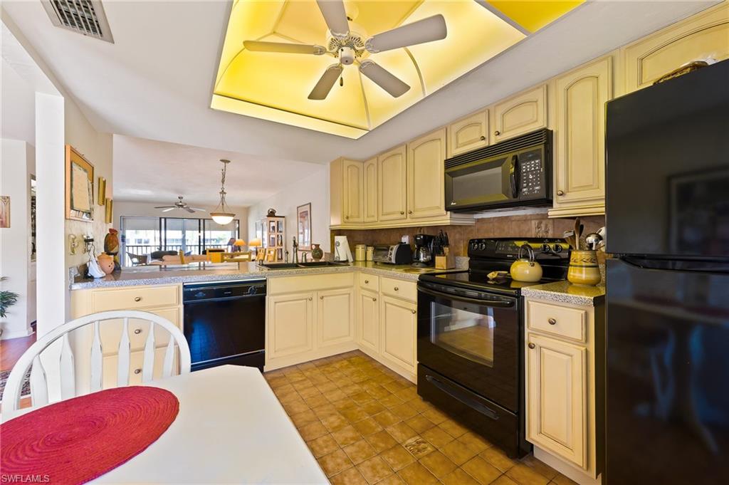 COURTWOOD - Residential