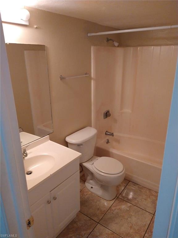 BANYAN TREE OF FT MYERS CONDO - Residential Lease