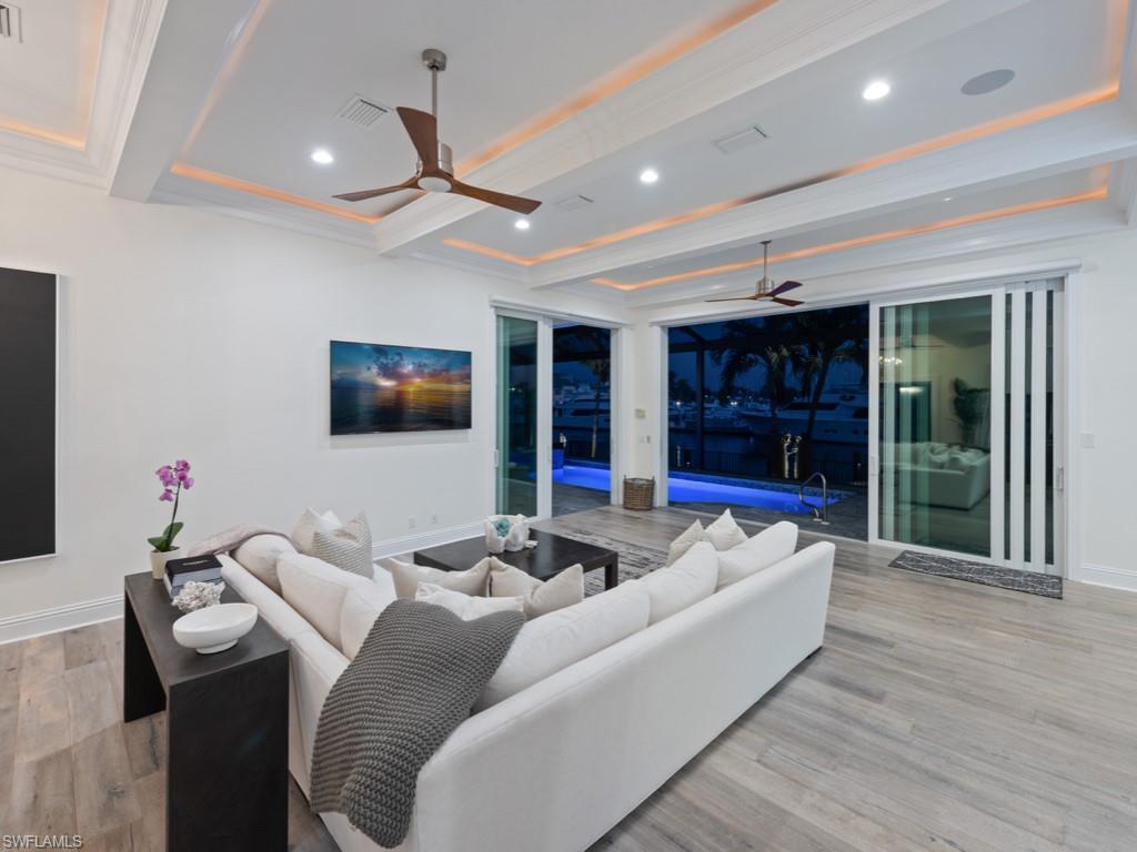 1285 Martinique CT