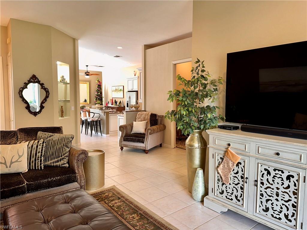 COSTA DEL SOL - Residential Lease