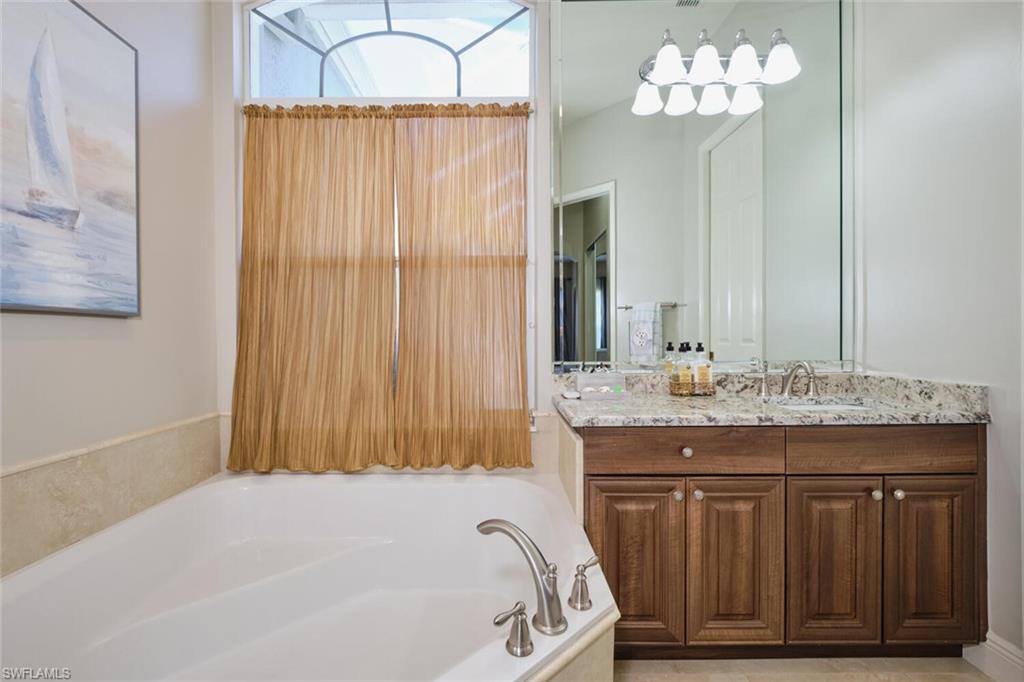 COSTA DEL SOL - Residential Lease