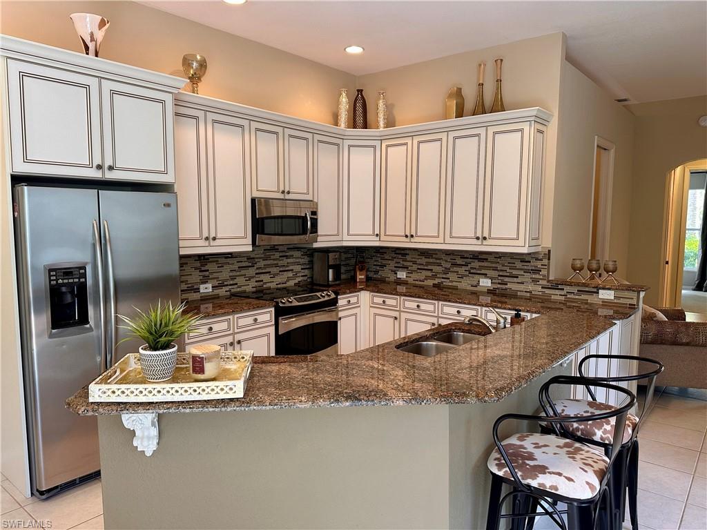 COSTA DEL SOL - Residential Lease