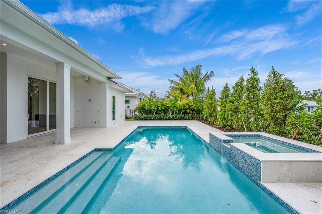 COCONUT LANDING - Residential