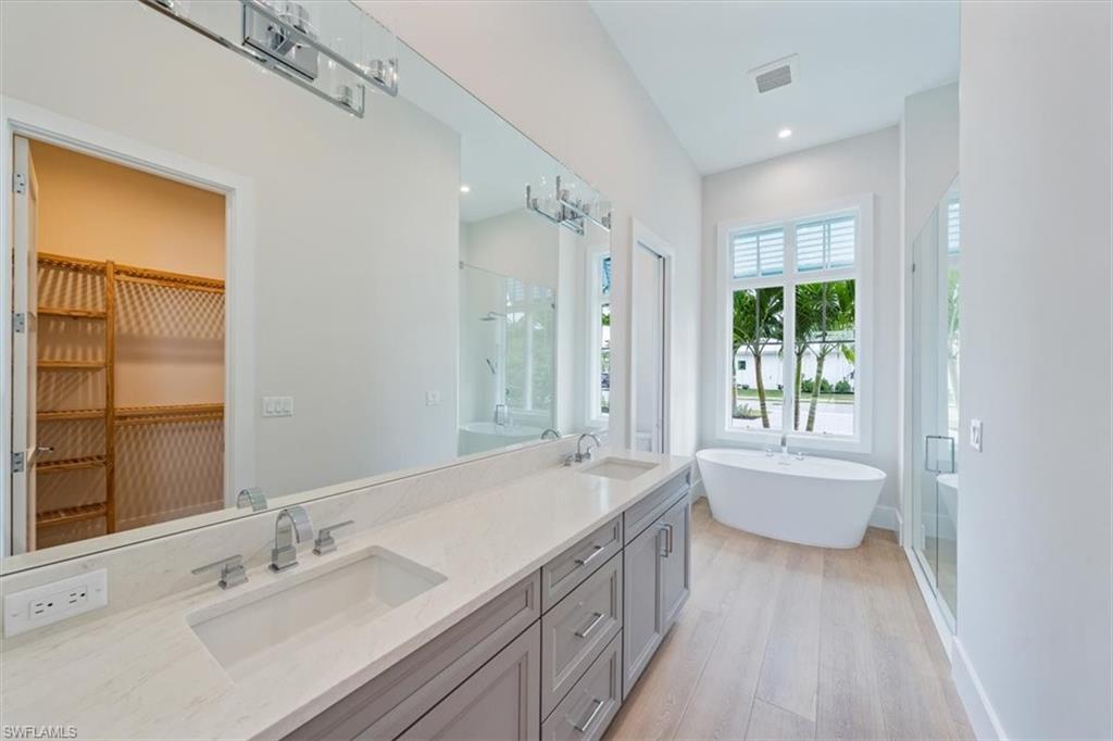 COCONUT LANDING - Residential