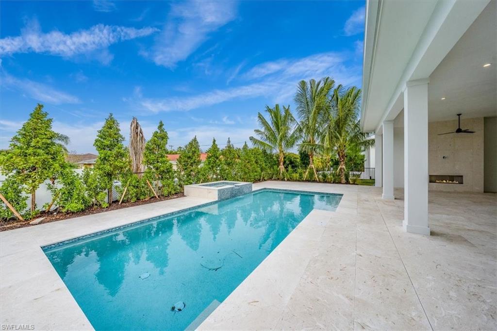 COCONUT LANDING - Residential