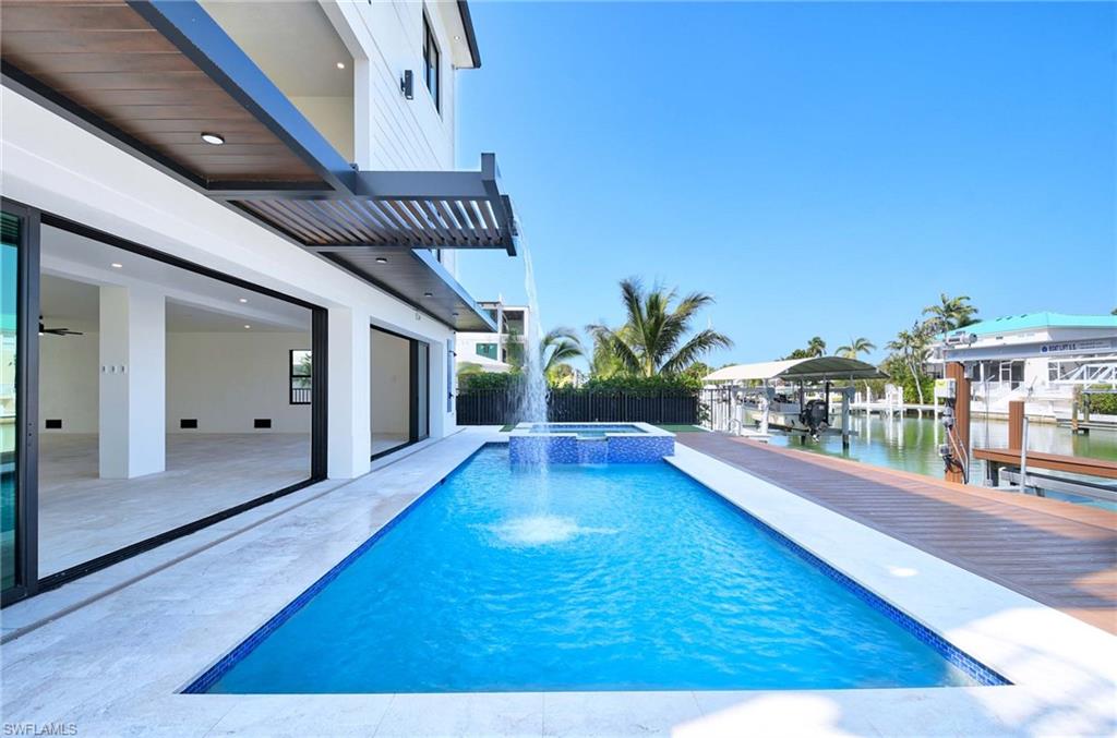 ISLES OF CAPRI - Residential