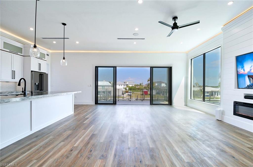 ISLES OF CAPRI - Residential