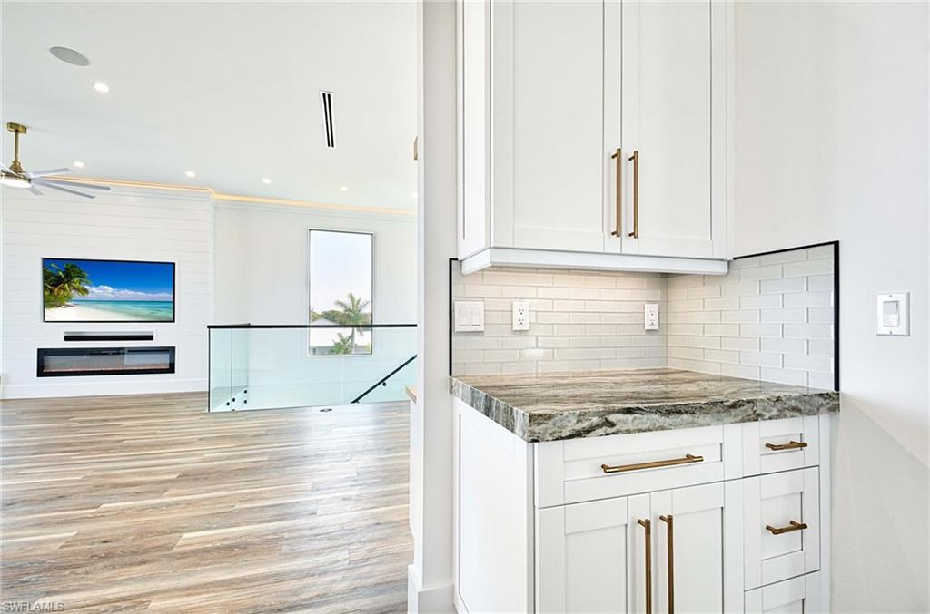 ISLES OF CAPRI - Residential