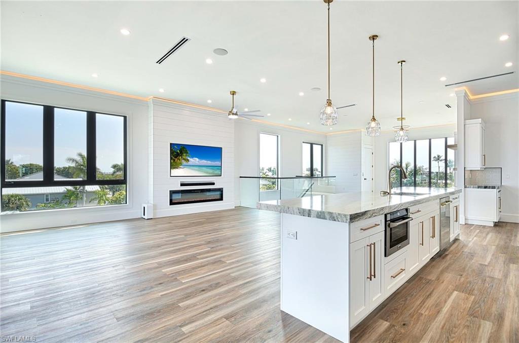 ISLES OF CAPRI - Residential