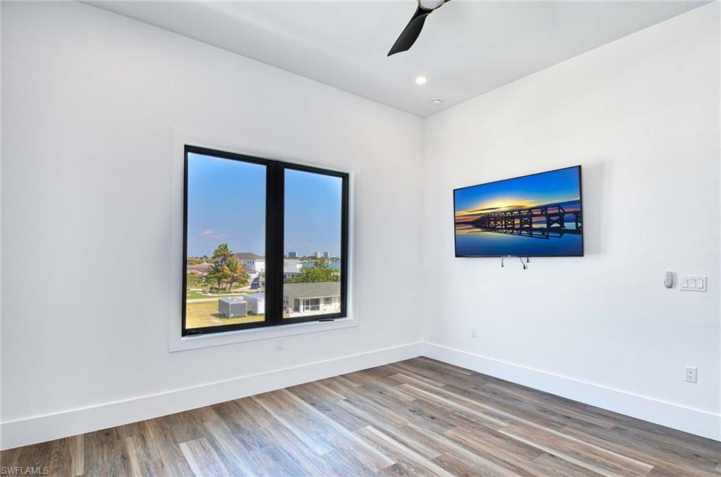 ISLES OF CAPRI - Residential