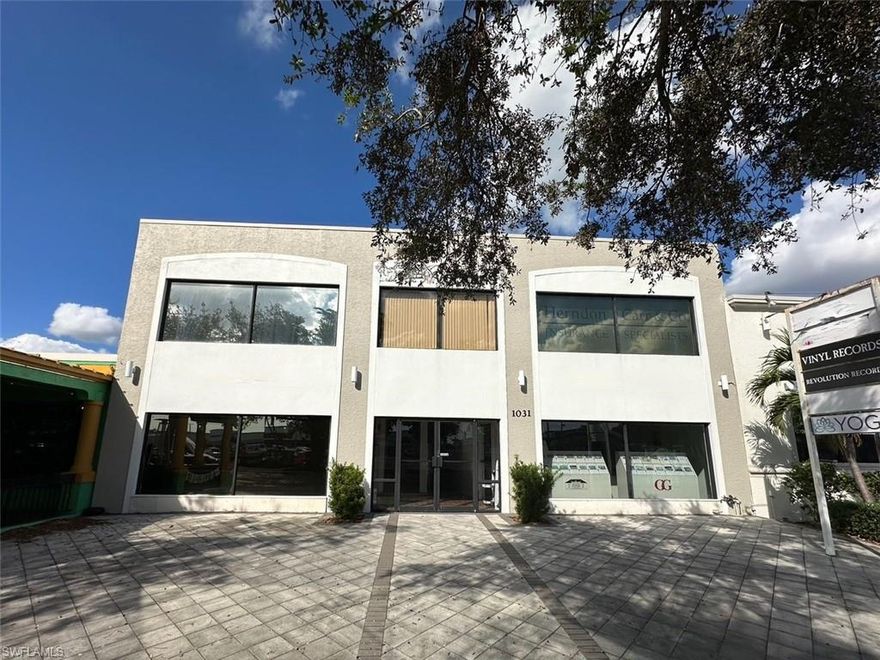 THE COMMERCIAL OFFICE LEASE SPACE FACES CAPE CORAL PKWY E IN DOWN TOWN CAPE CORAL. PLENTY OF PARKING FOR CUSTOMERS IN THE BACK AND FRONT OF THE BUILDING. OFFICE SPACE approx. 1,000 s.f. plus.
 IS LOCATED ON THE SECOND FLOOR WITH SEPARATE BATH ROOM.  In the heart of Cape Coral down town with high traffic count. Plenty of parking in front and the back of the building.