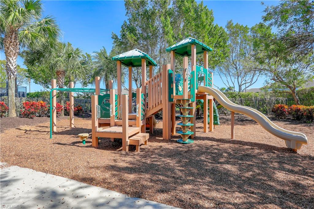 ESPLANADE AT HACIENDA LAKES - Residential