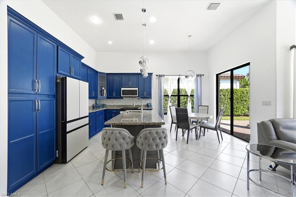 MAPLE RIDGE - Residential