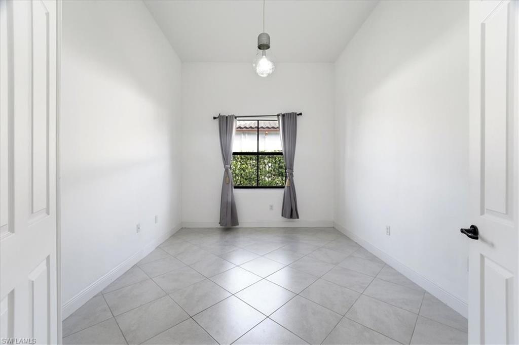 MAPLE RIDGE - Residential