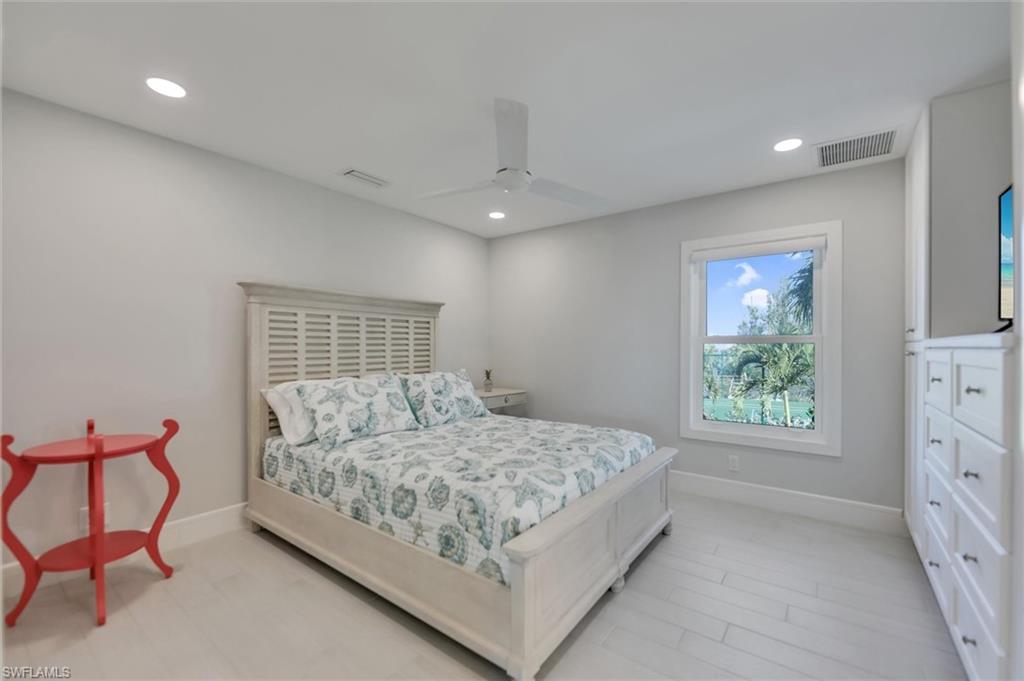 BEACH HOMES - Residential