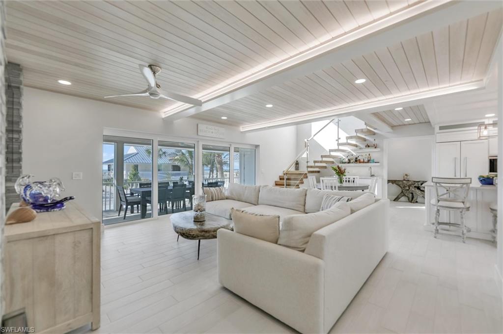 BEACH HOMES - Residential