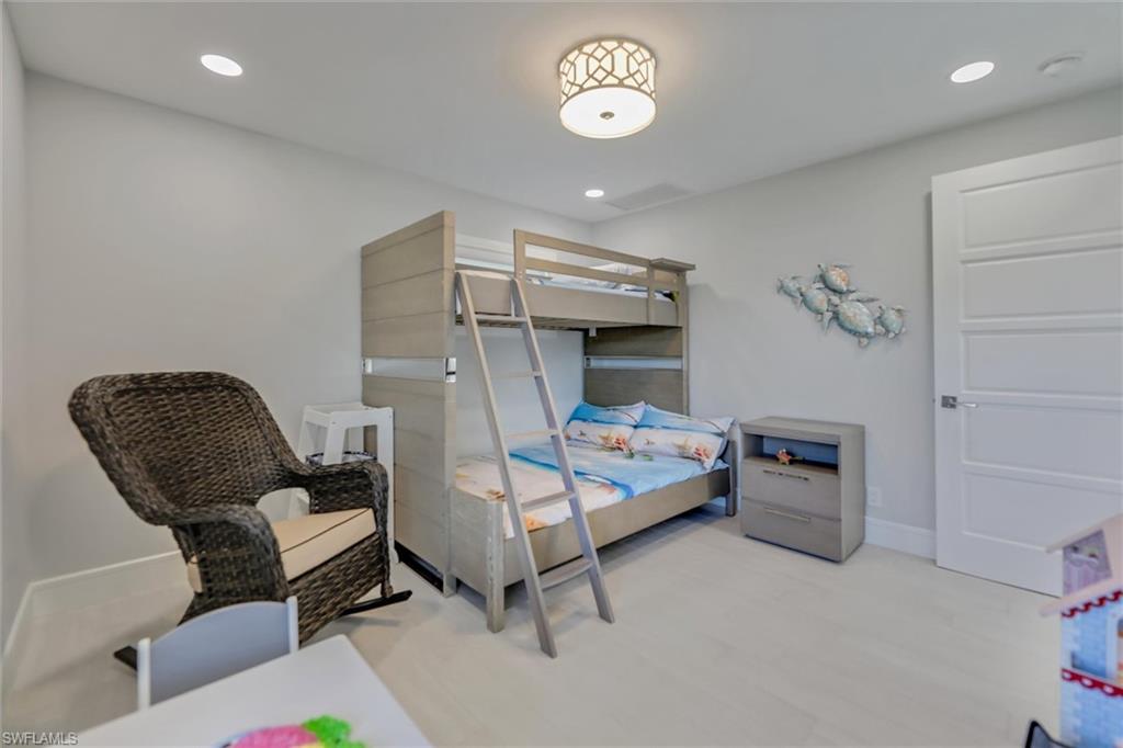 BEACH HOMES - Residential