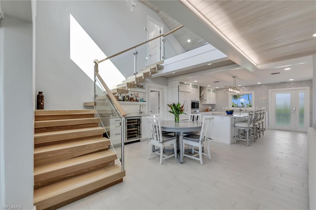 BEACH HOMES - Residential