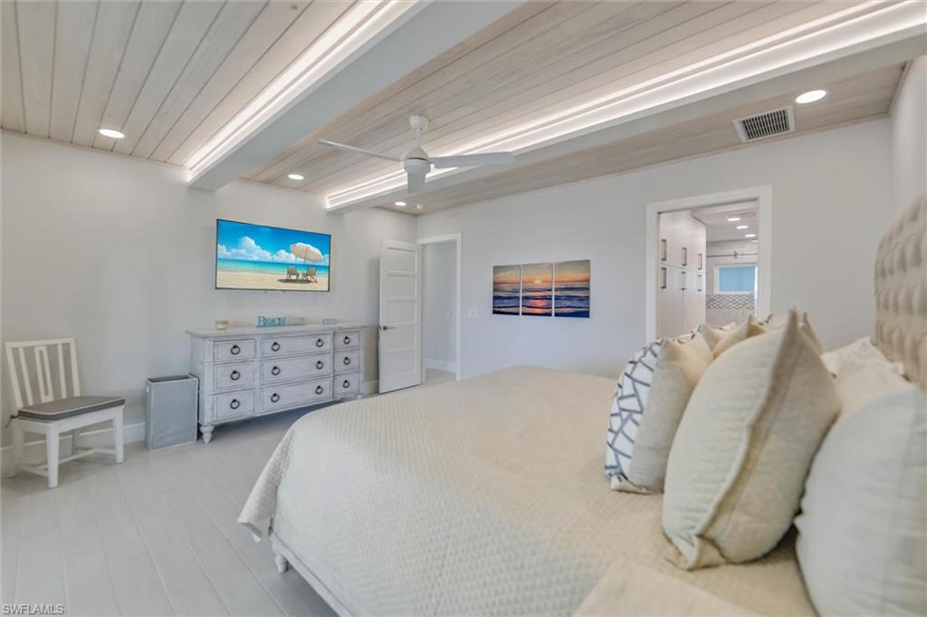 BEACH HOMES - Residential