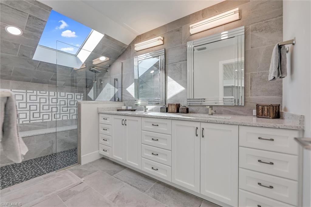 BEACH HOMES - Residential