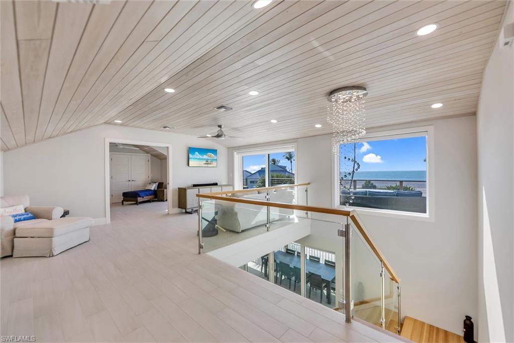 BEACH HOMES - Residential