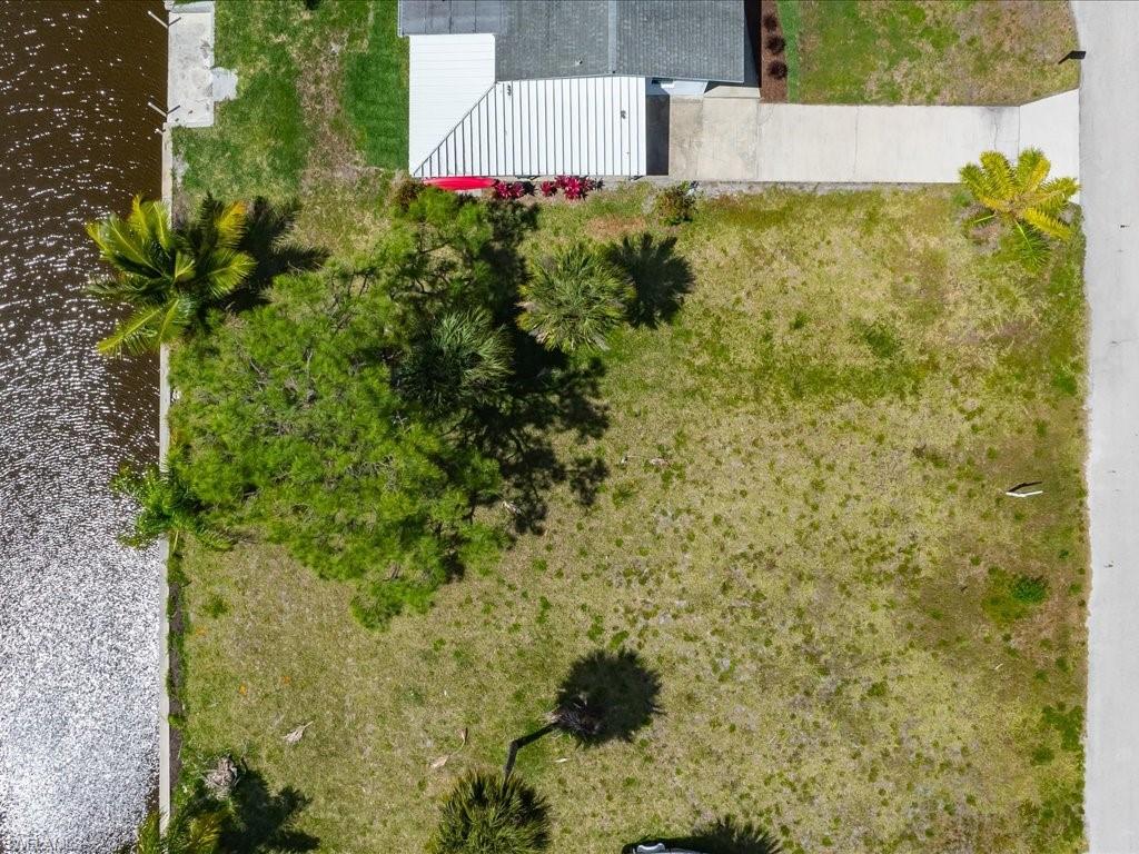 ESTERO BAY SHORES - Land