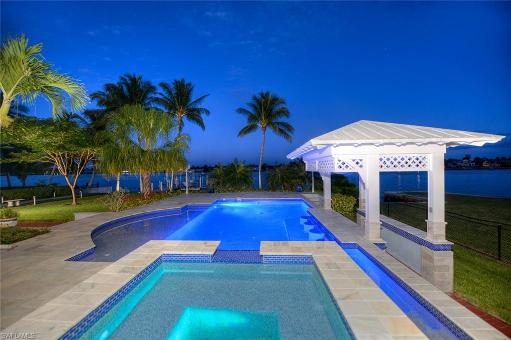 AQUALANE SHORES - Residential