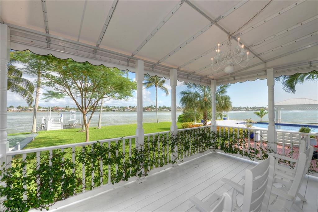 AQUALANE SHORES - Residential