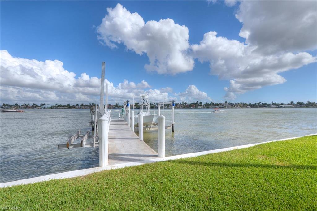 AQUALANE SHORES - Residential